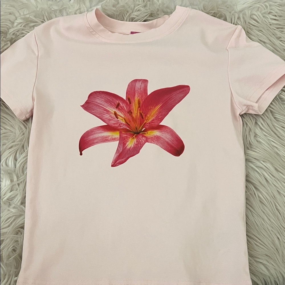 Edikted Pink Fitted Tee with Floral Summery Design